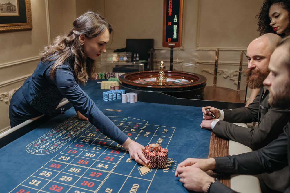 Dealer live casino di meja roulette